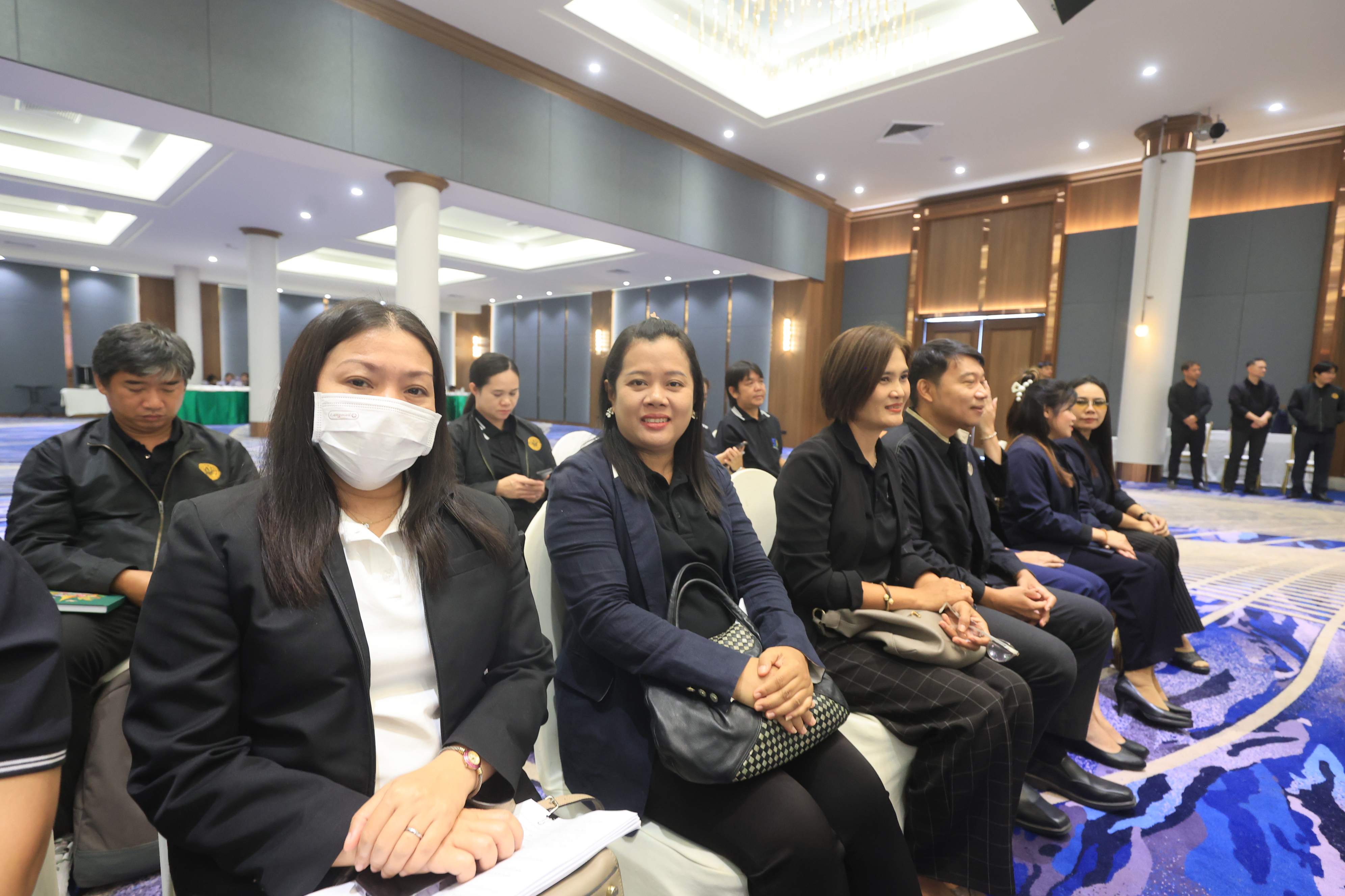 title - เลขาฯ ส.ป.ก. ประชุมเข้ม! 